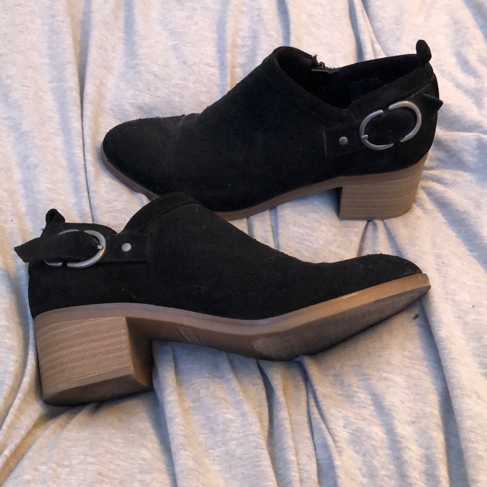 Cute low boots